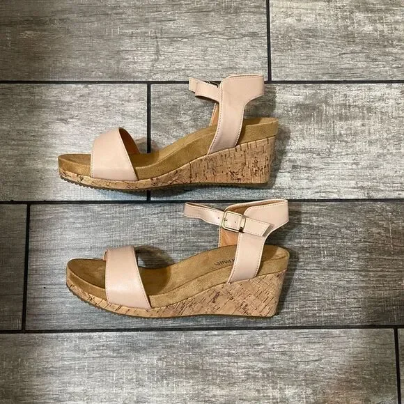 NWT Dream Pairs Wedge Sandal - Picture 6 of 13